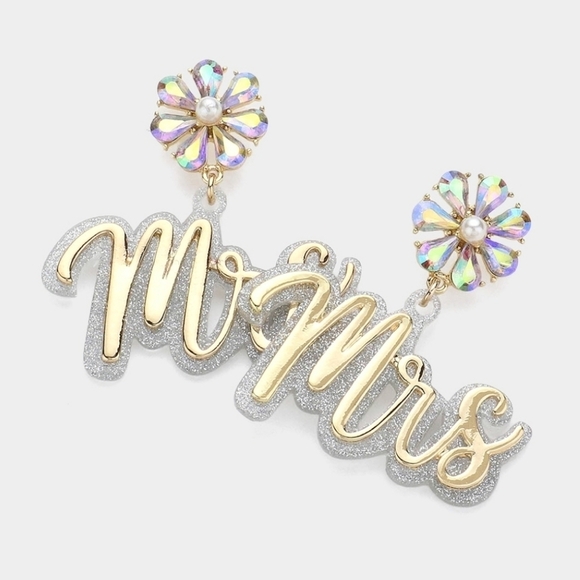 NWT MRS CZ Bridal Shower Party Drop Earrings - Picture 1 of 2